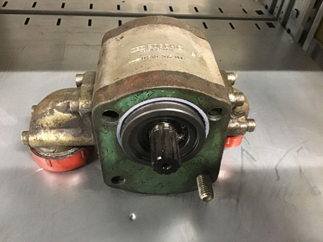 Liebherr Gear Pump - Hidrauliskais sūknis: foto 1 Liebherr Gear Pump - Hidrauliskais sūknis: foto 1