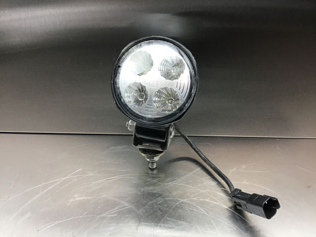 Liebherr Head Light - Tuvās gaismas: foto 1 Liebherr Head Light - Tuvās gaismas: foto 1