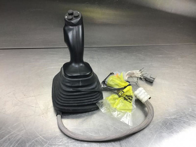 Liebherr Joystick Right - Pārnesumu svira: foto 5 Liebherr Joystick Right - Pārnesumu svira: foto 5
