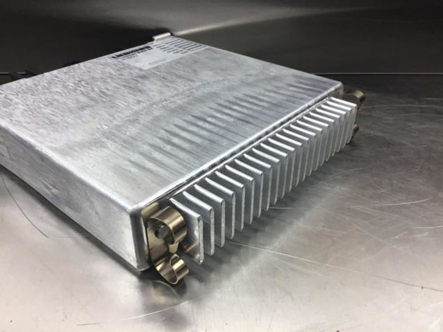 Jaunā Elektroniskais vadības bloks (ECU) Liebherr Motor Control Device: foto 16