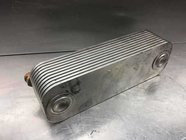 Liebherr Oil Cooler - Eļļas dzesētājs: foto 4 Liebherr Oil Cooler - Eļļas dzesētājs: foto 4