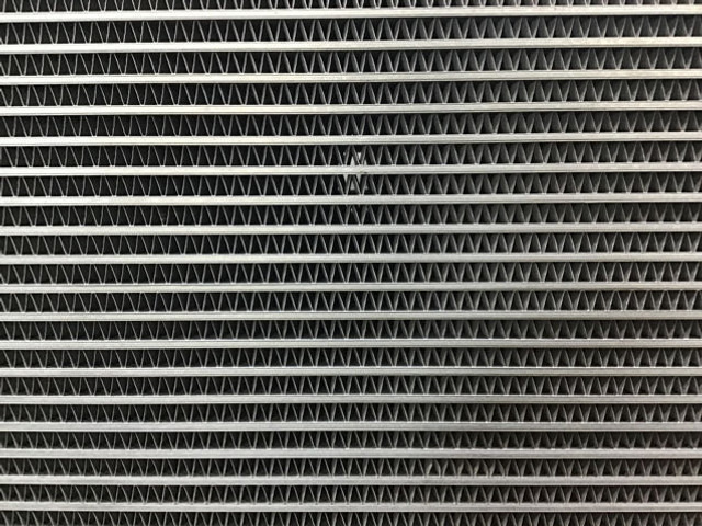 Liebherr Oil Cooler - Eļļas dzesētājs: foto 4 Liebherr Oil Cooler - Eļļas dzesētājs: foto 4