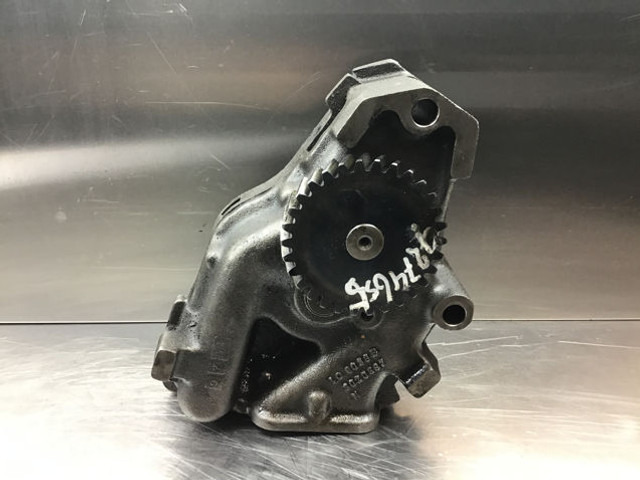 Liebherr Oil Pump - Eļļas sūknis: foto 1 Liebherr Oil Pump - Eļļas sūknis: foto 1
