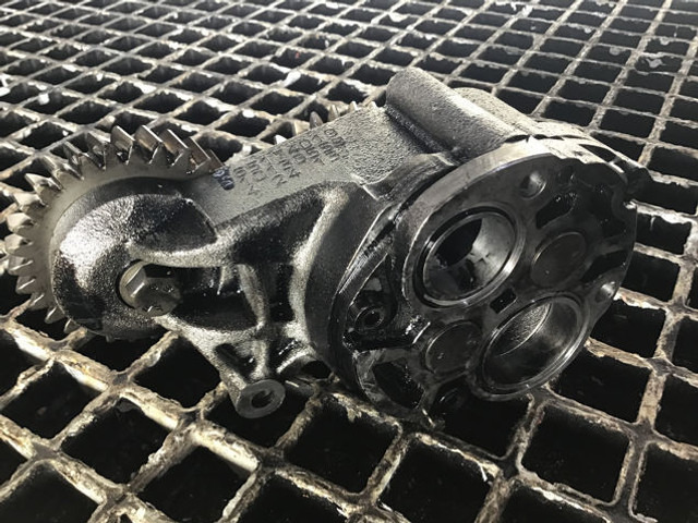 Liebherr Oil Pump - Eļļas sūknis: foto 2 Liebherr Oil Pump - Eļļas sūknis: foto 2