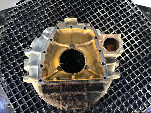 Liebherr Oil Sump - Karteris: foto 3 Liebherr Oil Sump - Karteris: foto 3