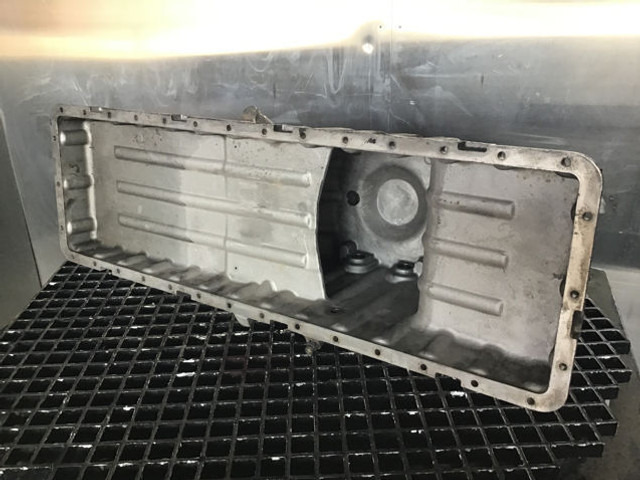 Liebherr Oil Sump - Karteris: foto 4 Liebherr Oil Sump - Karteris: foto 4