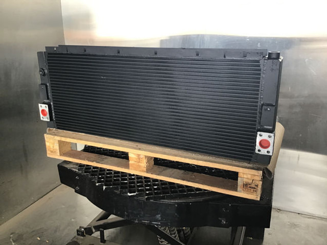 Liebherr Oilcooler - Eļļas dzesētājs: foto 5 Liebherr Oilcooler - Eļļas dzesētājs: foto 5