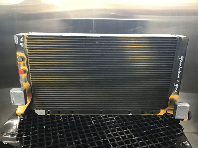 Liebherr Oilcooler - Eļļas dzesētājs: foto 2 Liebherr Oilcooler - Eļļas dzesētājs: foto 2