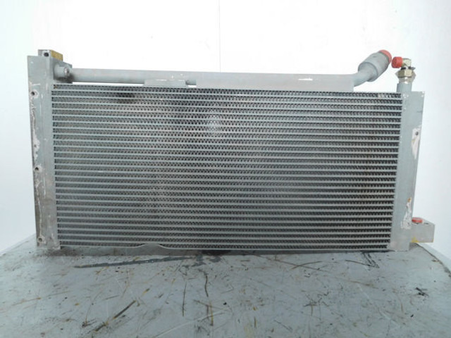 Liebherr Oilcooler - Eļļas dzesētājs: foto 1 Liebherr Oilcooler - Eļļas dzesētājs: foto 1