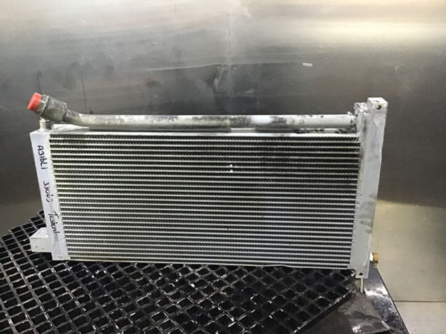 Liebherr Oilcooler - Eļļas dzesētājs: foto 1 Liebherr Oilcooler - Eļļas dzesētājs: foto 1