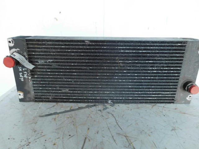 Liebherr Oilcooler - Eļļas dzesētājs: foto 1 Liebherr Oilcooler - Eļļas dzesētājs: foto 1