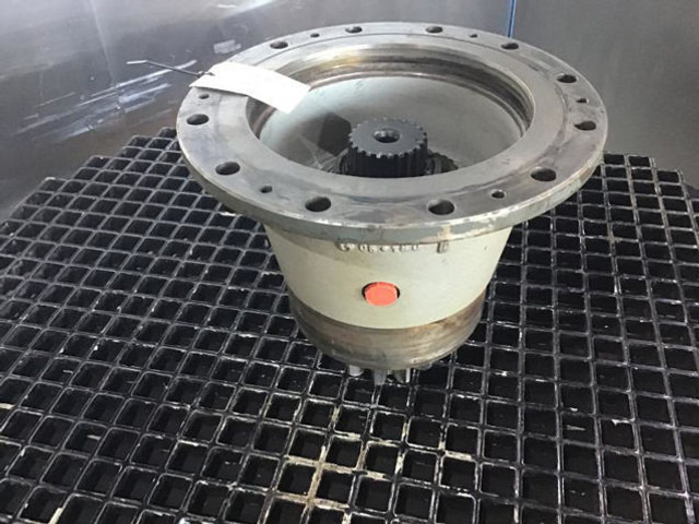 Rumba Liebherr Output Shaft Housing: foto 13