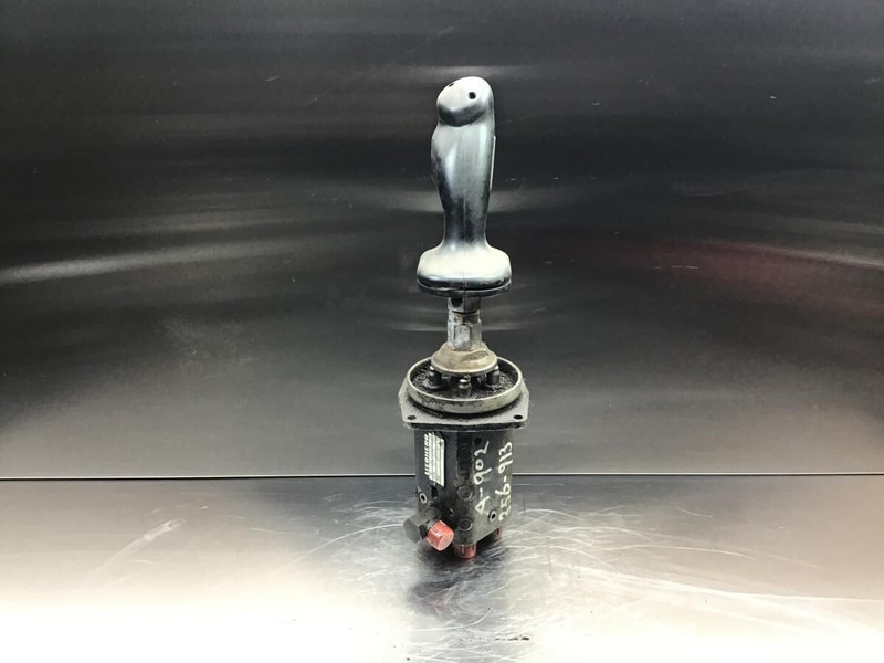 Liebherr Pilot Control Unit - Pārnesumu svira: foto 1 Liebherr Pilot Control Unit - Pārnesumu svira: foto 1