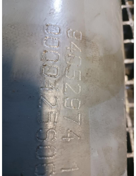 Liebherr R922 LC / R922 NLC / R922 SLC / R922 XLC - Hidrauliskais cilindrs: foto 2 Liebherr R922 LC / R922 NLC / R922 SLC / R922 XLC - Hidrauliskais cilindrs: foto 2