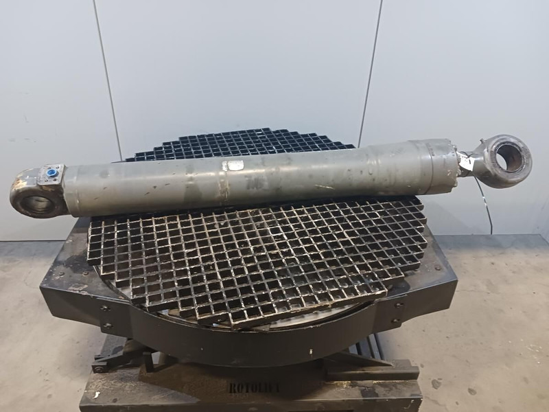 Liebherr R922 LC / R922 NLC / R922 SLC / R922 XLC - Hidrauliskais cilindrs: foto 1 Liebherr R922 LC / R922 NLC / R922 SLC / R922 XLC - Hidrauliskais cilindrs: foto 1