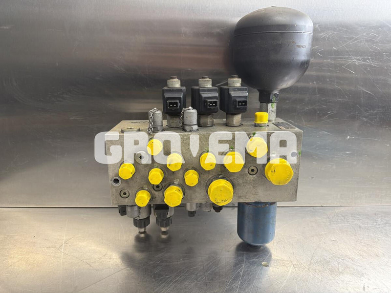 Liebherr R926 COMP / R926 K-LC / R926 LC / R926 CL / R926 NLC / R926 SLC / R926 WLC / R906 WLC - Hidraulika: foto 1 Liebherr R926 COMP / R926 K-LC / R926 LC / R926 CL / R926 NLC / R926 SLC / R926 WLC / R906 WLC - Hidraulika: foto 1