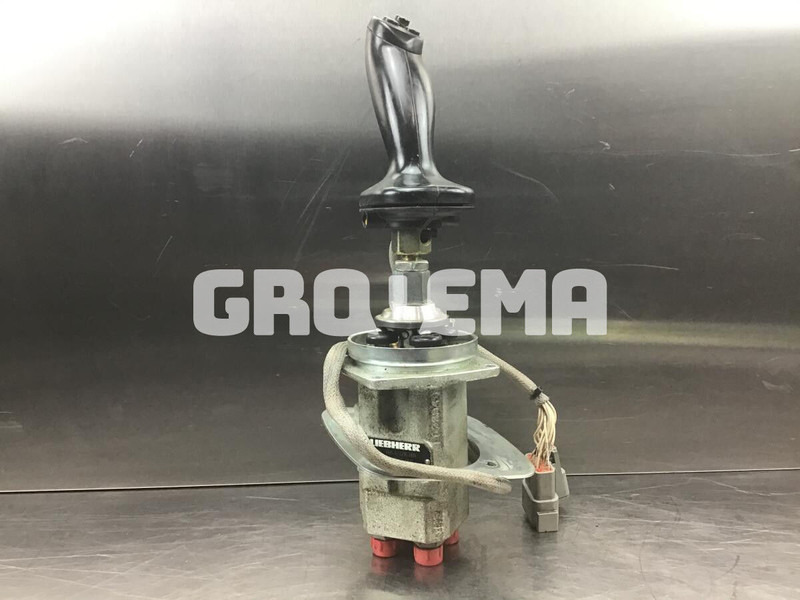 Liebherr R946 LC / R946 NLC / R924 COMPACT - Hidraulika: foto 1 Liebherr R946 LC / R946 NLC / R924 COMPACT - Hidraulika: foto 1