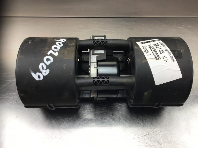 Liebherr R946 LC / R946 NLC / R956 / R976 / R926 LC / R920 / R920 LC - Salona ventilators: foto 2 Liebherr R946 LC / R946 NLC / R956 / R976 / R926 LC / R920 / R920 LC - Salona ventilators: foto 2