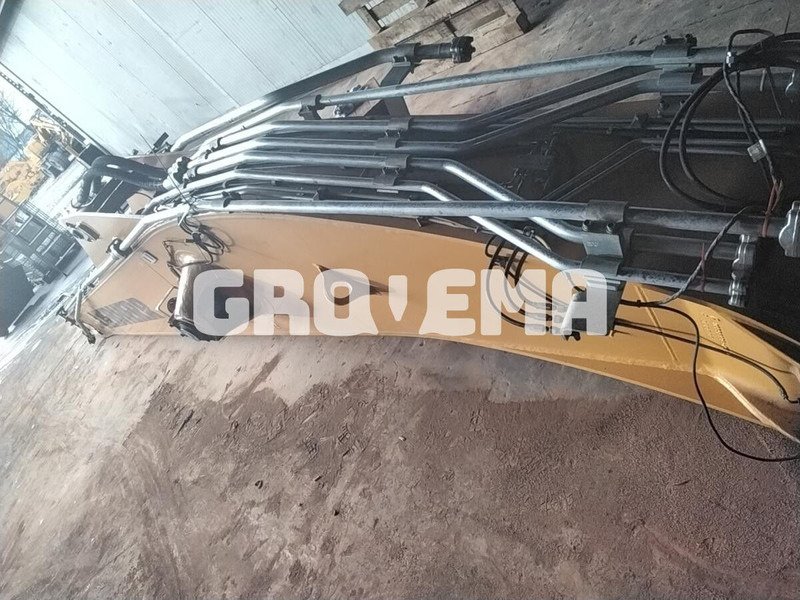 Liebherr R946 / R946 LC / R946 LC-V / R946 NLC / R946 S-HD - Virsbūve un ārpuse: foto 2 Liebherr R946 / R946 LC / R946 LC-V / R946 NLC / R946 S-HD - Virsbūve un ārpuse: foto 2