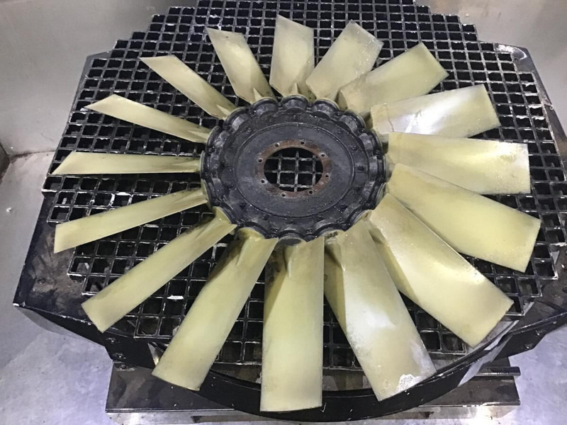 Liebherr R954B / R954HD / R954 - Ventilators: foto 3 Liebherr R954B / R954HD / R954 - Ventilators: foto 3