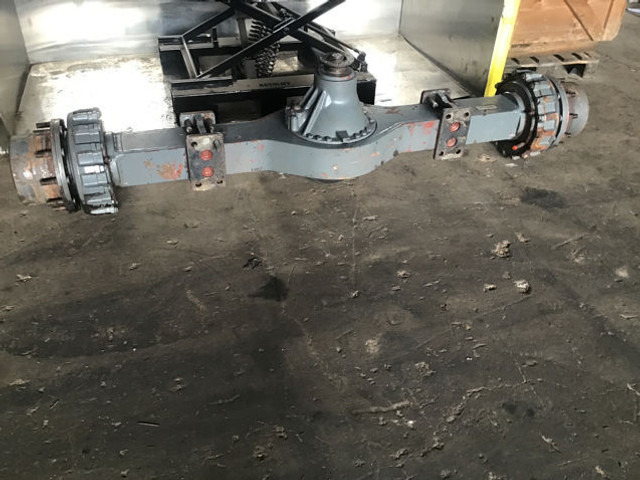 Liebherr Rear Axle - Asis un rezerves daļas: foto 1 Liebherr Rear Axle - Asis un rezerves daļas: foto 1