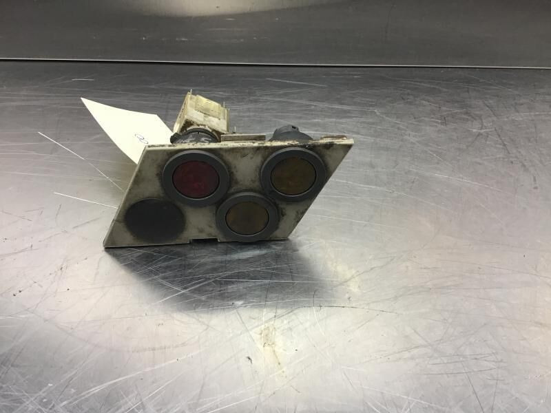 Liebherr Switch Module - Mērinstrumentu panelis: foto 3 Liebherr Switch Module - Mērinstrumentu panelis: foto 3