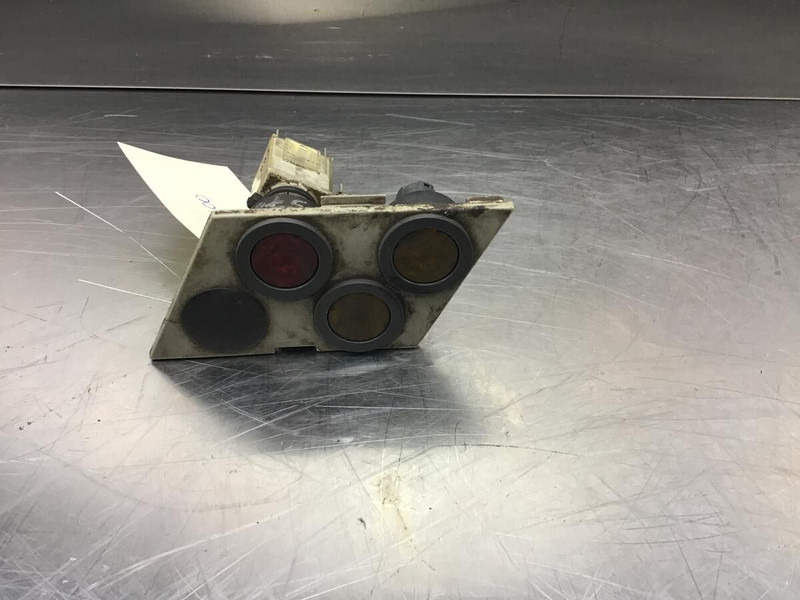 Liebherr Switch Module - Mērinstrumentu panelis: foto 2 Liebherr Switch Module - Mērinstrumentu panelis: foto 2