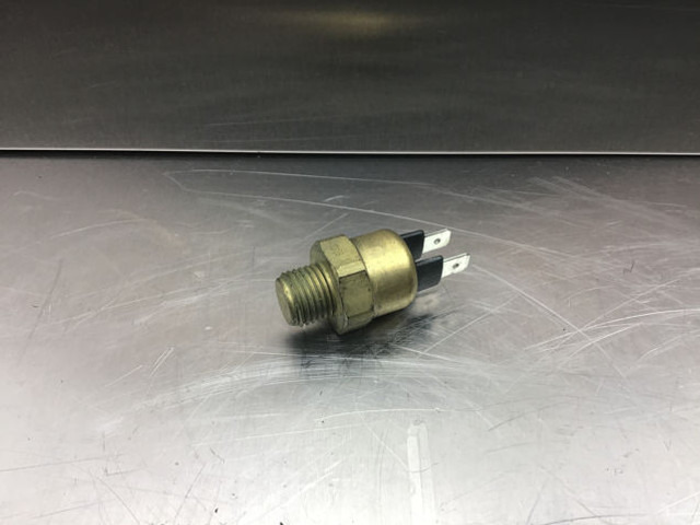 Liebherr Thermal Switch - Dzinējs un rezerves daļas: foto 1 Liebherr Thermal Switch - Dzinējs un rezerves daļas: foto 1