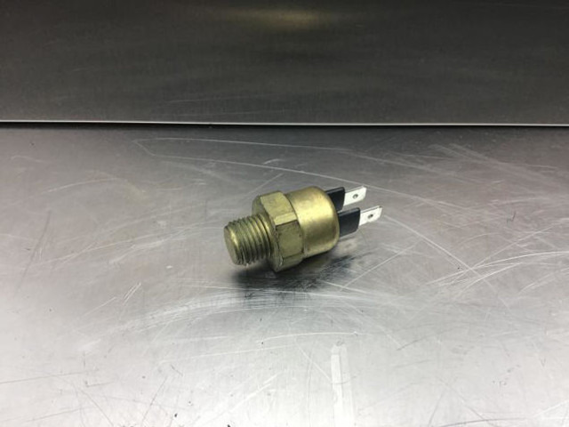 Liebherr Thermal Switch - Dzinējs un rezerves daļas: foto 5 Liebherr Thermal Switch - Dzinējs un rezerves daļas: foto 5