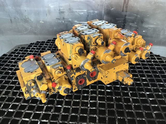 Liebherr Valveblock - Sadales vārpsta: foto 1 Liebherr Valveblock - Sadales vārpsta: foto 1