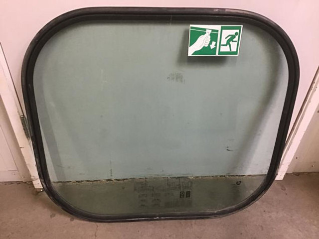 Liebherr Windows with rubber - Logs un rezerves daļas: foto 3 Liebherr Windows with rubber - Logs un rezerves daļas: foto 3