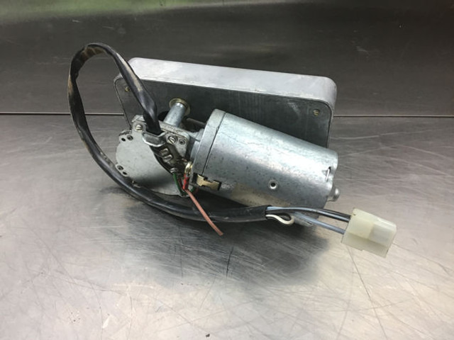 Liebherr Wiper Motor - Stikla tīrītājs: foto 1 Liebherr Wiper Motor - Stikla tīrītājs: foto 1