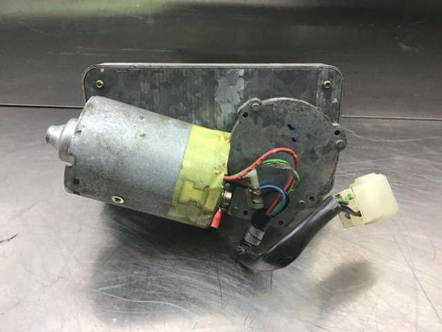 Liebherr Wiper Motor - Stikla tīrītājs: foto 1 Liebherr Wiper Motor - Stikla tīrītājs: foto 1