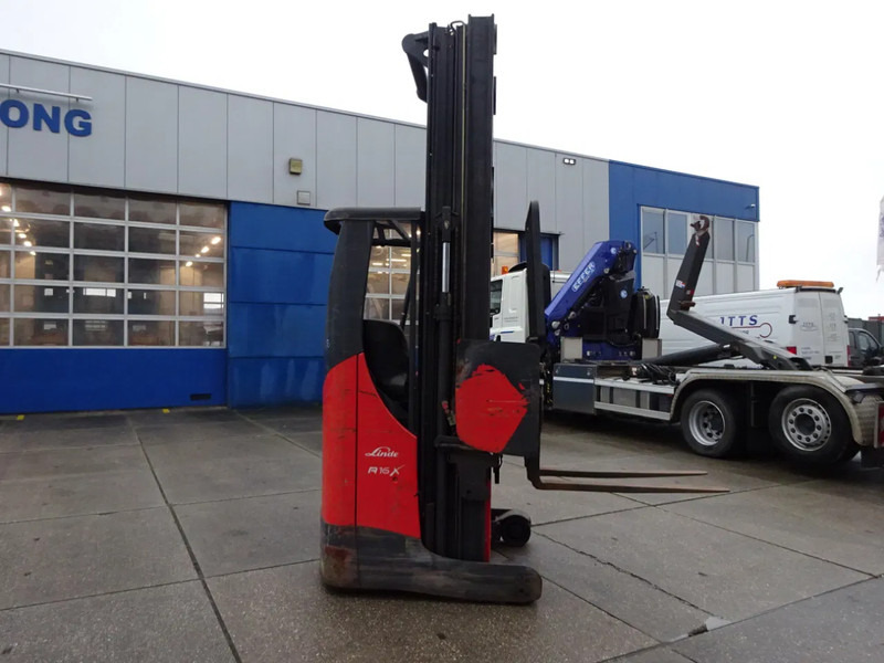 Linde R16X / 1600 kg / Reachtruck / Only for parts! - Bīdmasta krautņotājs: foto 2 Linde R16X / 1600 kg / Reachtruck / Only for parts! - Bīdmasta krautņotājs: foto 2