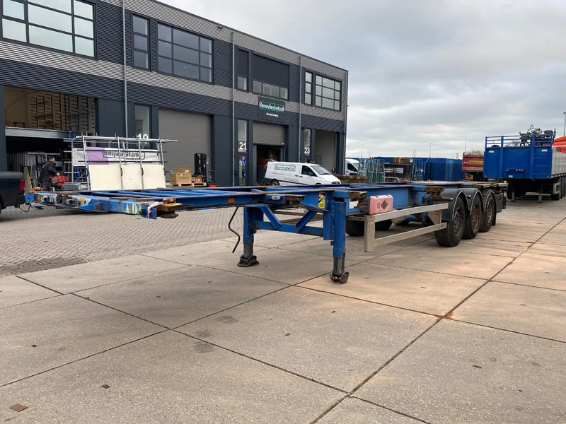 Van Hool 3B0079 / Container chassis / SAF + Disc - Puspiekabe noņemamā virsbūve/ Konteineru vedējs: foto 4 Van Hool 3B0079 / Container chassis / SAF + Disc - Puspiekabe noņemamā virsbūve/ Konteineru vedējs: foto 4