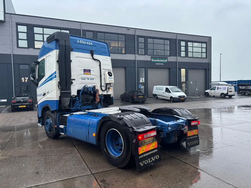 Volvo FH 13.420 Globetrotter / ADR + PTO / Stand Airco - Vilcējs: foto 4 Volvo FH 13.420 Globetrotter / ADR + PTO / Stand Airco - Vilcējs: foto 4