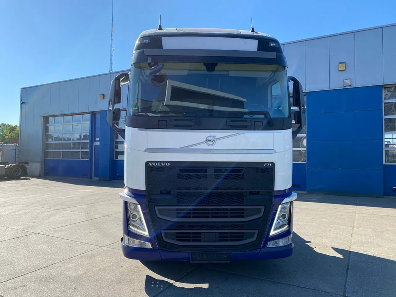 Volvo FH 13.500 Globetrotter XL / I-Park Cool / 2x Tank / Euro 6D - Vilcējs: foto 2 Volvo FH 13.500 Globetrotter XL / I-Park Cool / 2x Tank / Euro 6D - Vilcējs: foto 2