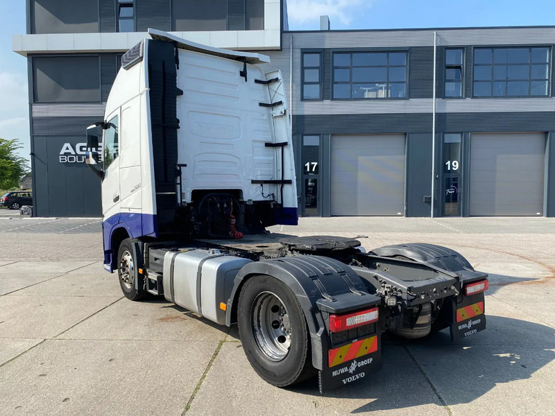 Volvo FH 13.500 Globetrotter XL / I-parkCool / 2x Tank - Vilcējs: foto 4 Volvo FH 13.500 Globetrotter XL / I-parkCool / 2x Tank - Vilcējs: foto 4