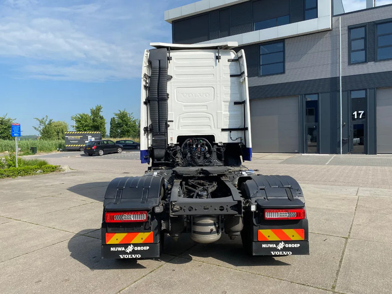 Volvo FH 13.500 Globetrotter XL / I-parkCool / 2x Tank - Vilcējs: foto 5 Volvo FH 13.500 Globetrotter XL / I-parkCool / 2x Tank - Vilcējs: foto 5