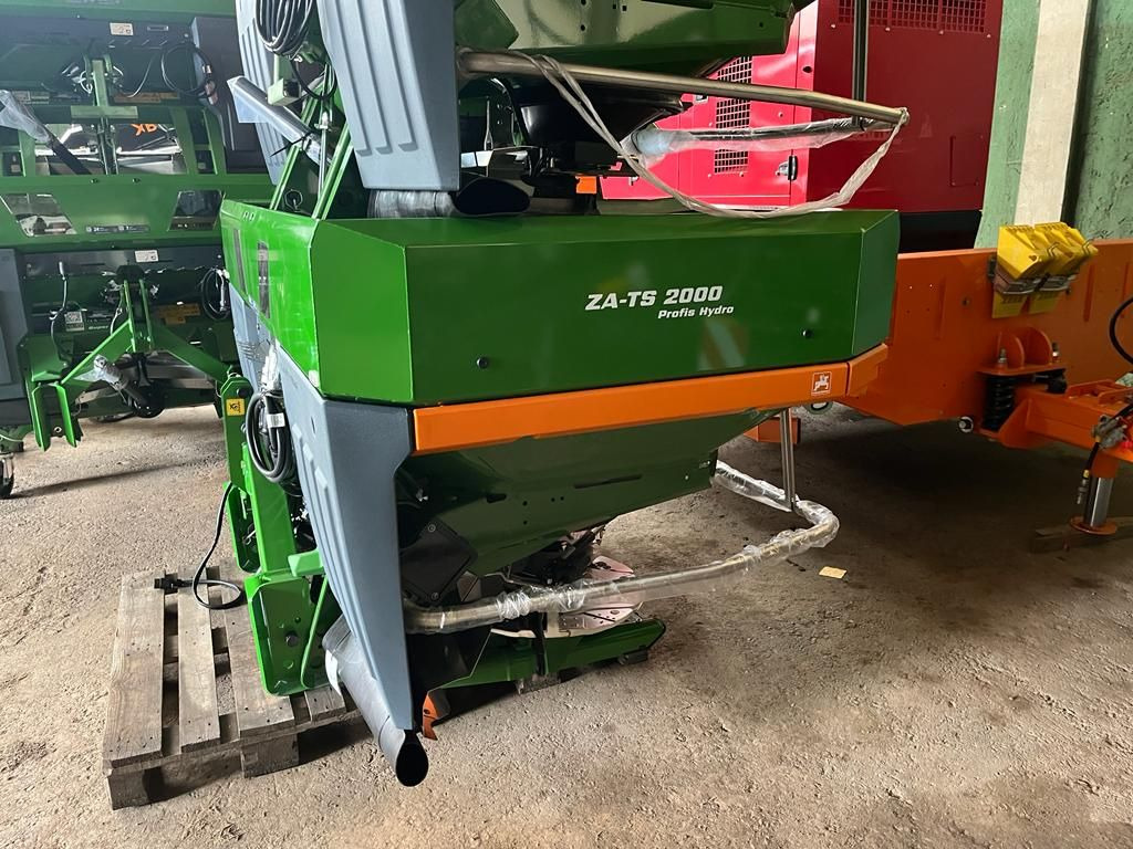Amazone ZA-TS 2000 Hydro - Minerālmēslu izkliedētājs: foto 1 Amazone ZA-TS 2000 Hydro - Minerālmēslu izkliedētājs: foto 1