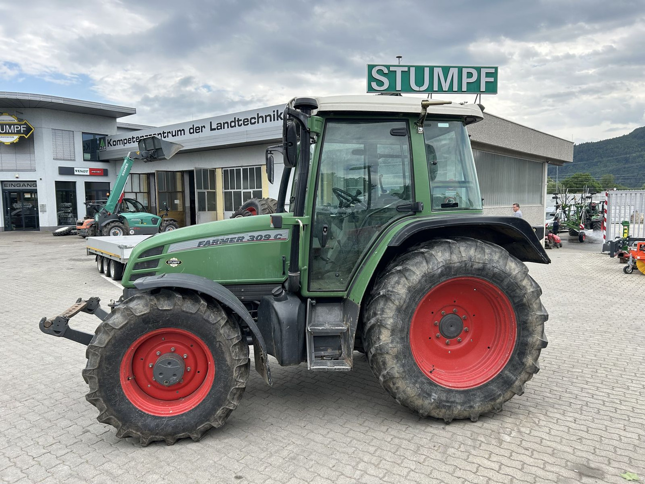 Fendt Farmer 309 CA - Traktors: foto 5 Fendt Farmer 309 CA - Traktors: foto 5