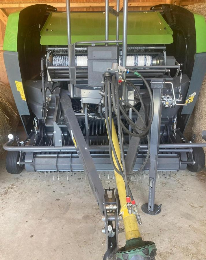 Fendt Rotana 130 F - Rituļu prese: foto 4 Fendt Rotana 130 F - Rituļu prese: foto 4