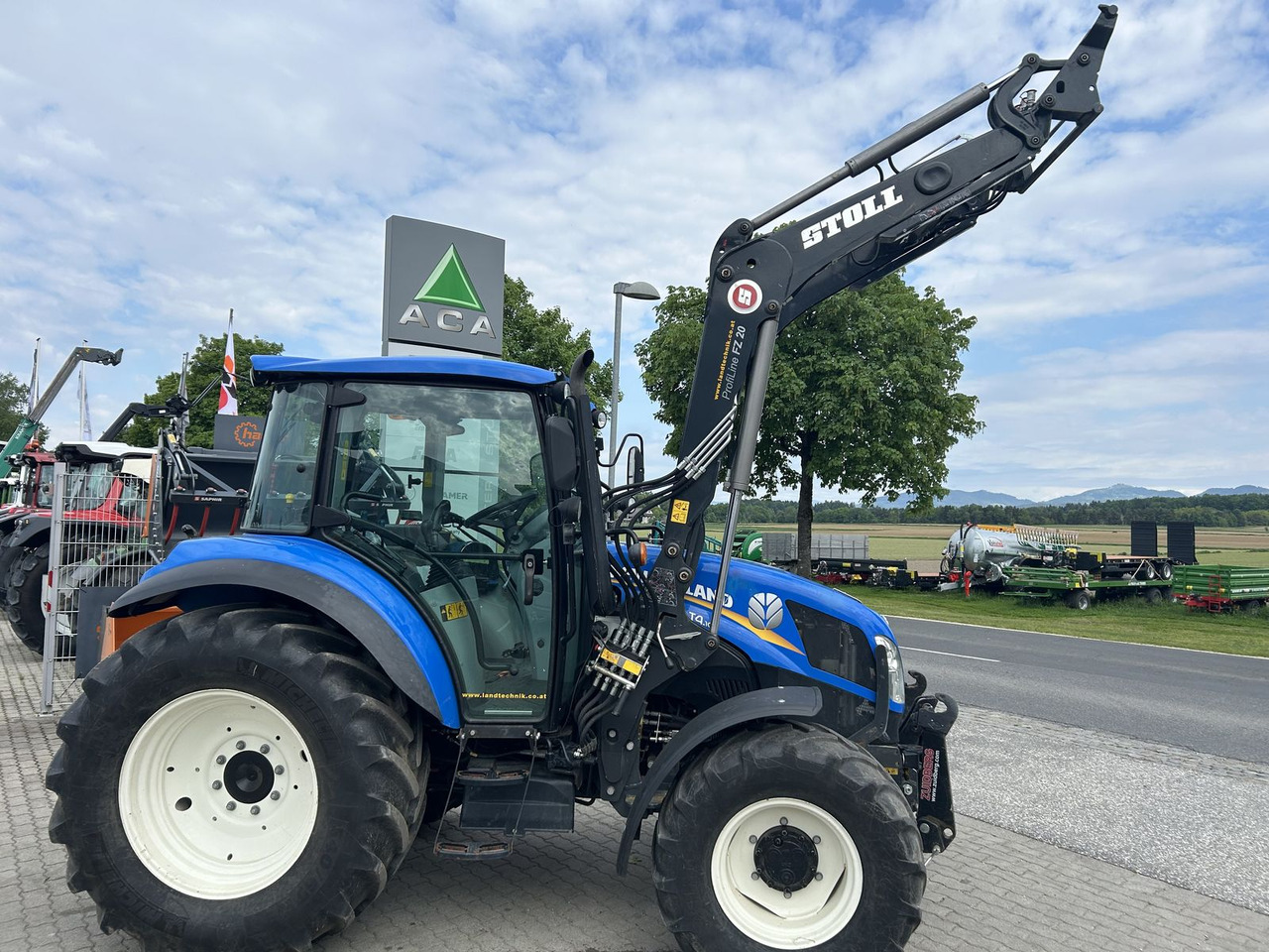 New Holland T4.105 - Traktors: foto 2 New Holland T4.105 - Traktors: foto 2