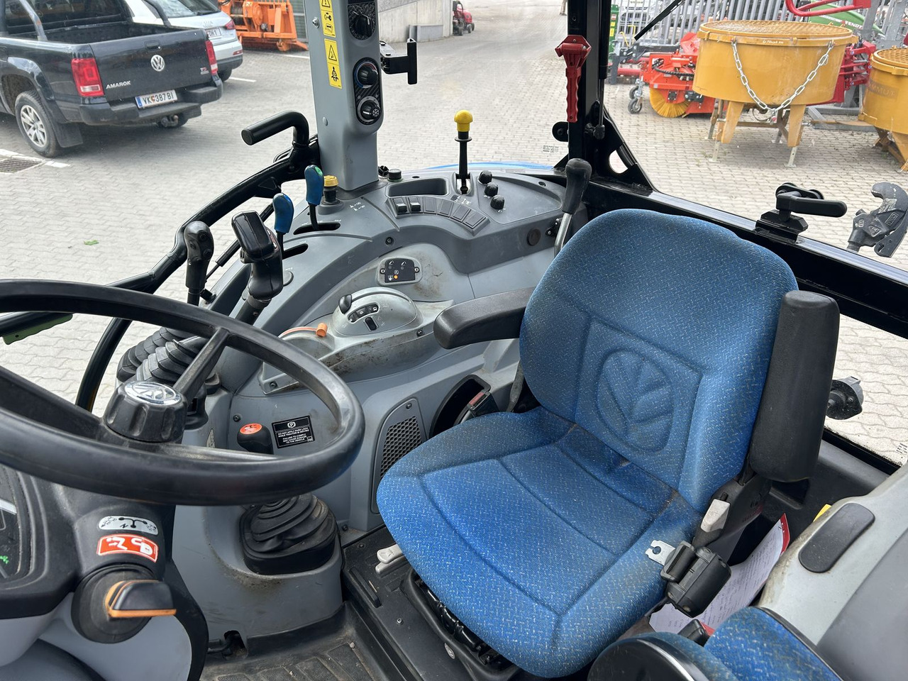 New Holland T4.105 - Traktors: foto 5 New Holland T4.105 - Traktors: foto 5