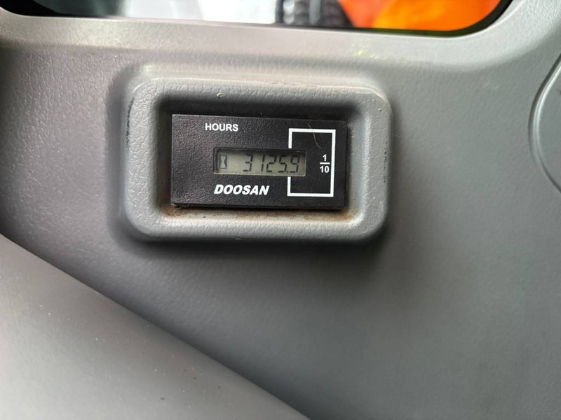 Doosan DX 140 LCR-7 - Kāpurķēžu ekskavators: foto 5 Doosan DX 140 LCR-7 - Kāpurķēžu ekskavators: foto 5