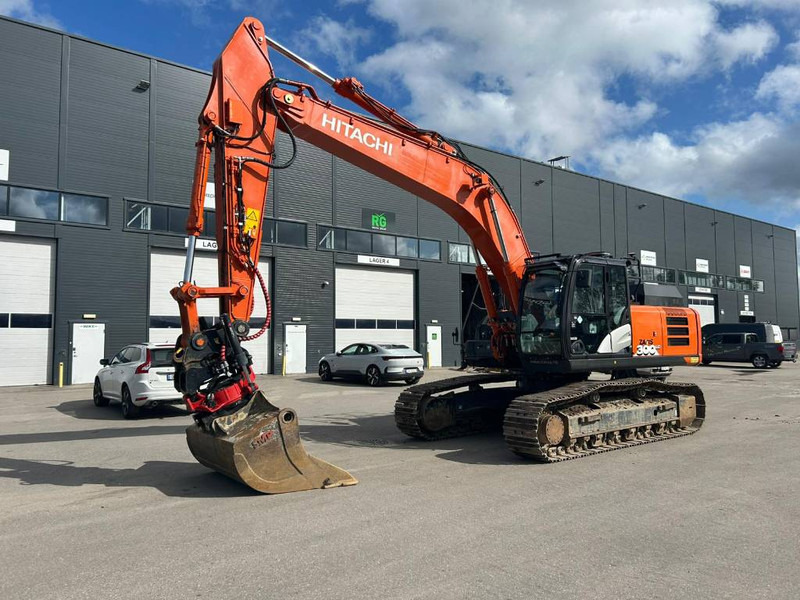 Hitachi ZX 300 LC-6 - Kāpurķēžu ekskavators: foto 1 Hitachi ZX 300 LC-6 - Kāpurķēžu ekskavators: foto 1