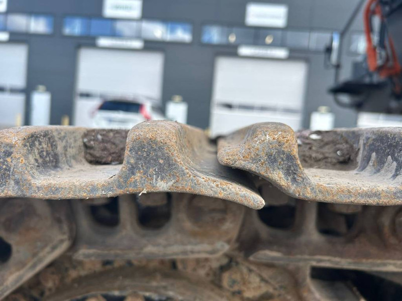 Kāpurķēžu ekskavators Hitachi ZX 300 LC-6: foto 18 Kāpurķēžu ekskavators Hitachi ZX 300 LC-6: foto 18