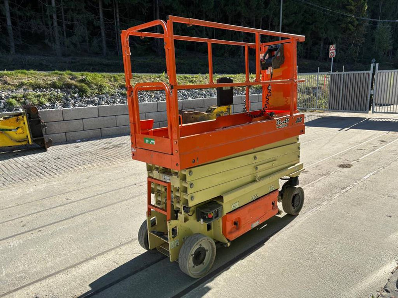 JLG 2632 ES - Šķērveida pacēlājs: foto 5 JLG 2632 ES - Šķērveida pacēlājs: foto 5