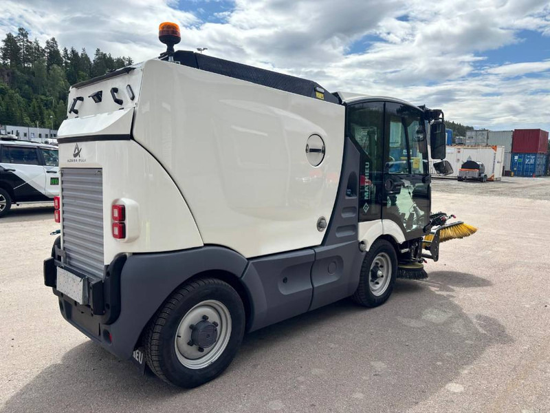 Mathieu MC-210 Azura Flex Street Sweeper - Ielu tīrīšanas mašīna: foto 3 Mathieu MC-210 Azura Flex Street Sweeper - Ielu tīrīšanas mašīna: foto 3