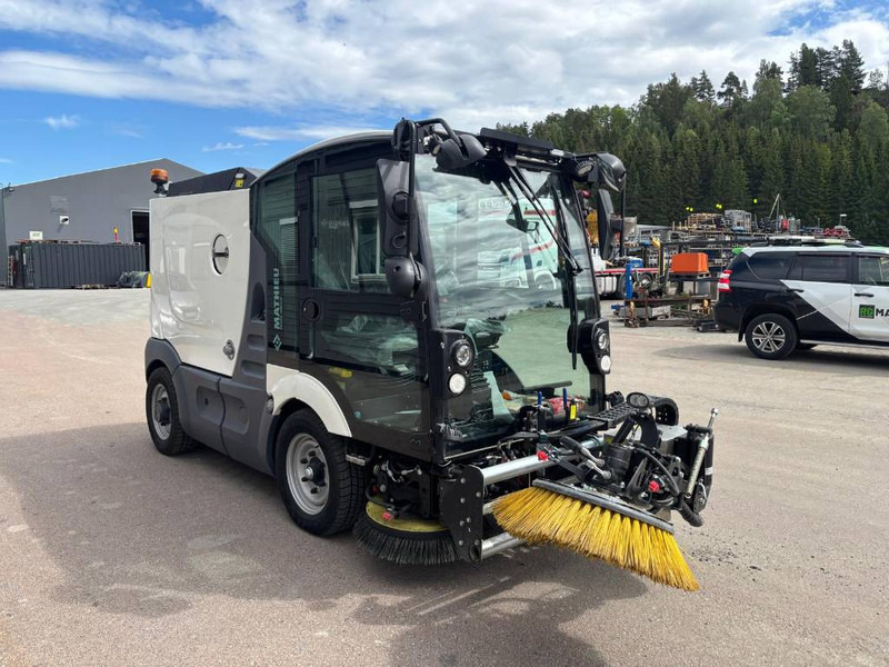 Mathieu MS-210 Azura Flex Street Sweeper - Ielu tīrīšanas mašīna: foto 2 Mathieu MS-210 Azura Flex Street Sweeper - Ielu tīrīšanas mašīna: foto 2